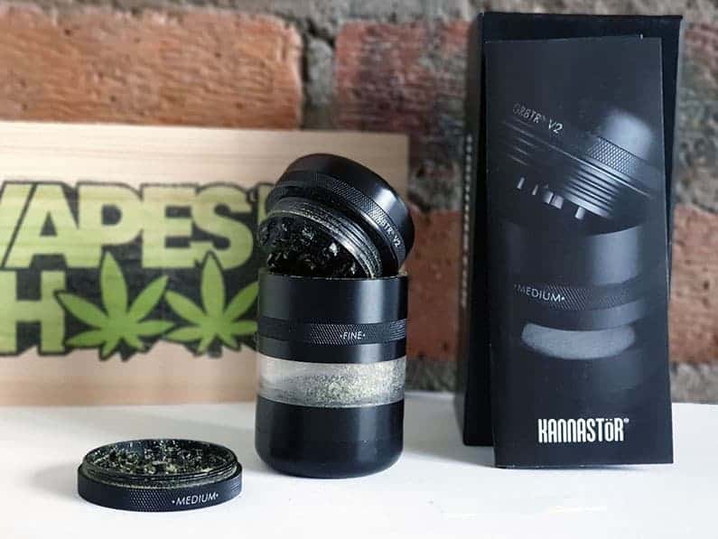 Kannastor GR8TR V2 Series 2.2" Grinder w/ Jar Morden Cannabis and Bong Kannastor Accessories Black Kannastor GR8TR V2 Series 2.2" Grinder w/ Jar